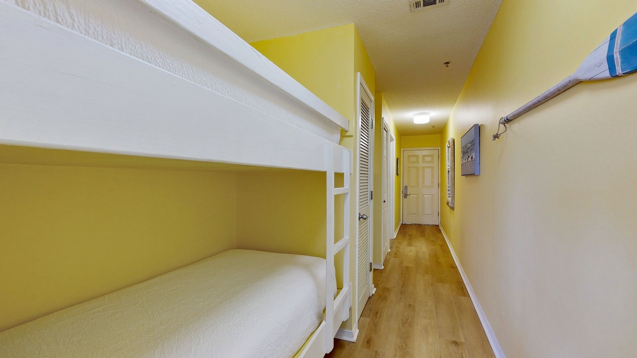 Photo of Bedroom in Gulf Place
