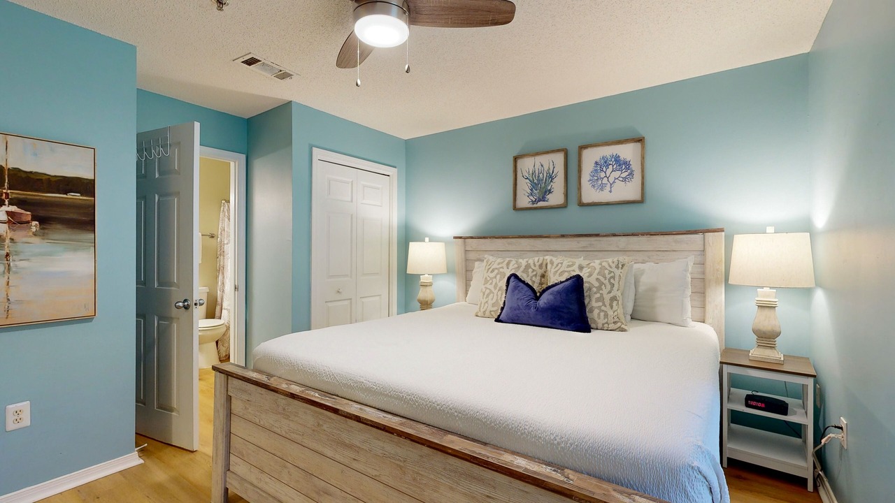 Photo of Bedroom in Gulf Place