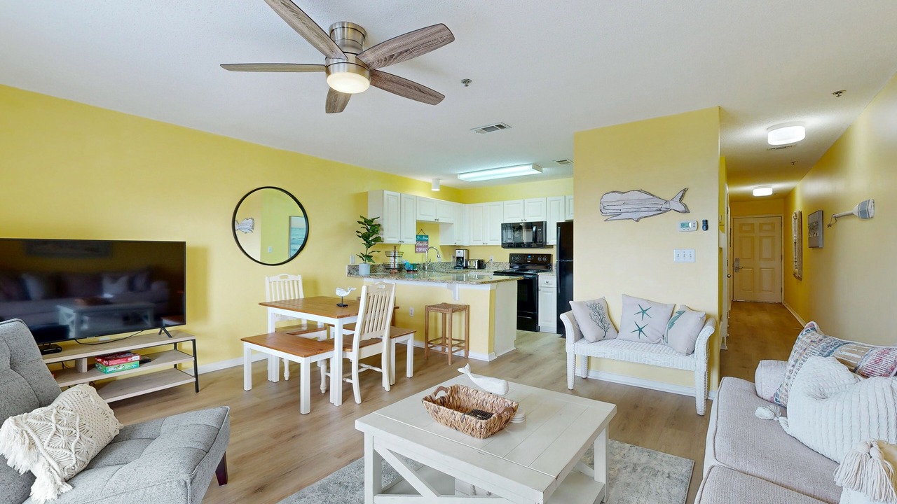 Photo of Livingroom in Gulf Place