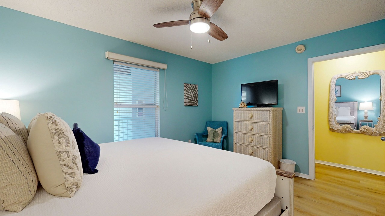 Photo of Bedroom in Gulf Place
