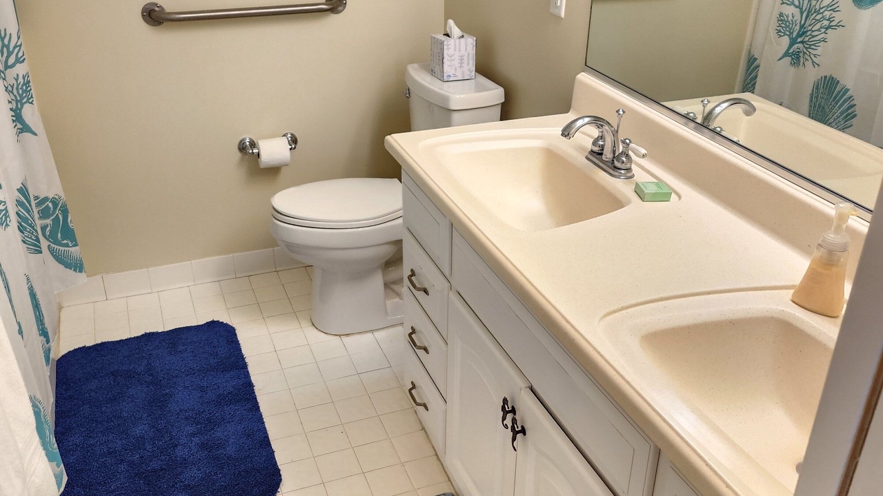 Photo of Bathroom in Ormond-by-the-Sea