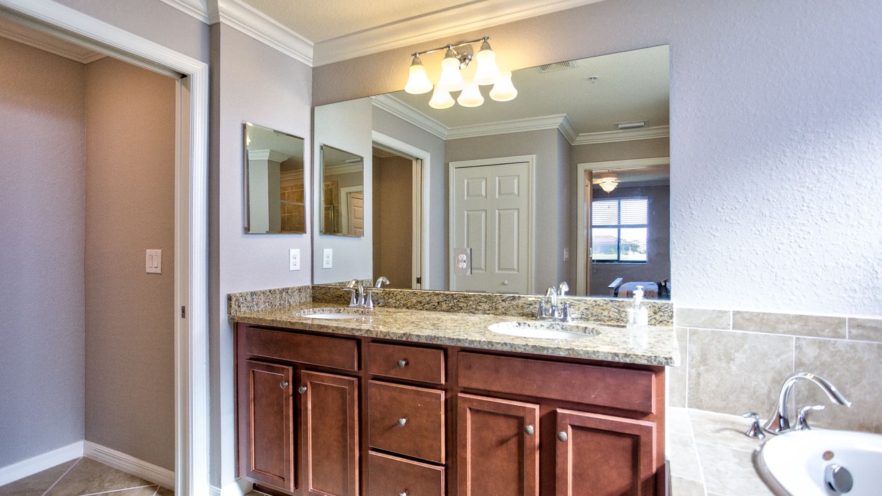Photo of Bathroom in Lakewood Ranch