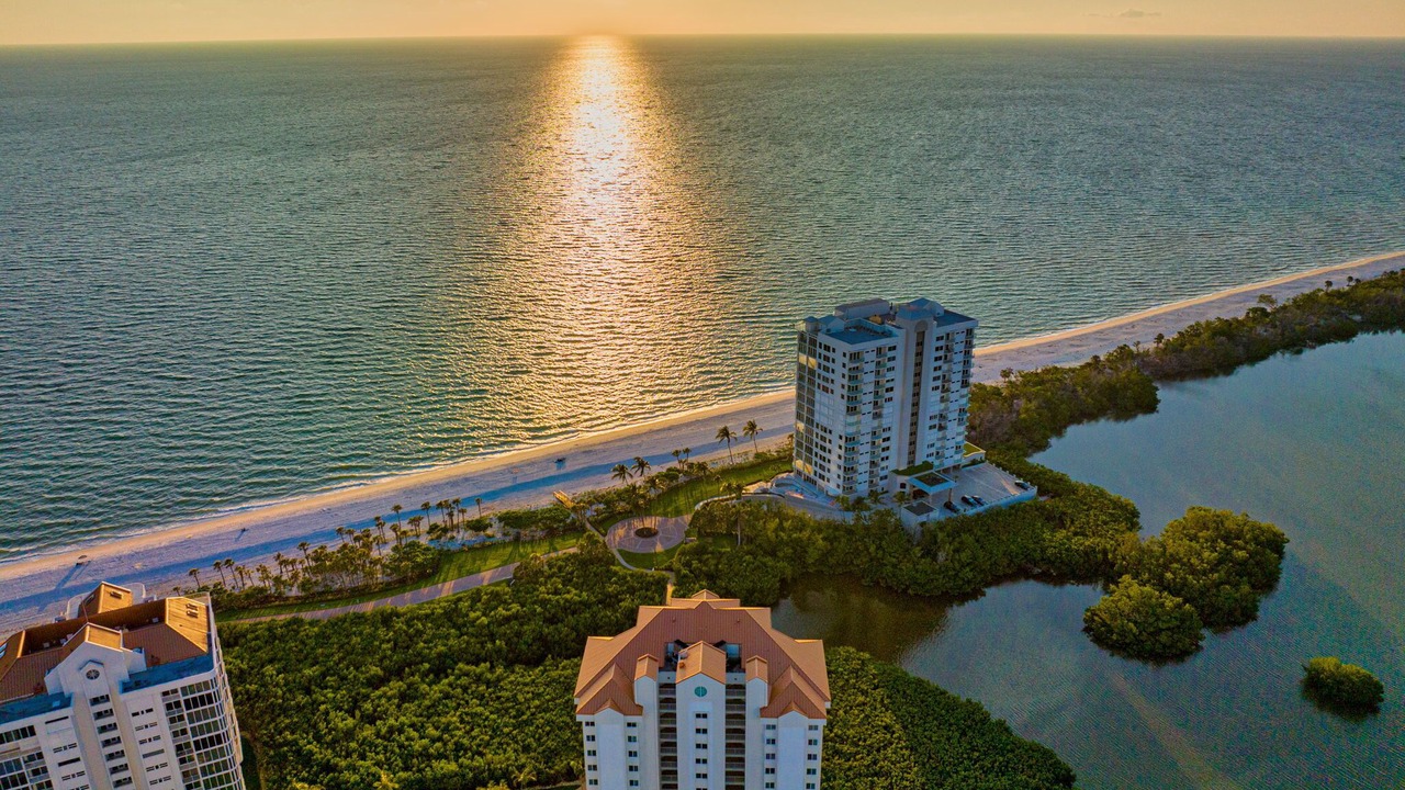 Photo of Outdoor in Park Shore
