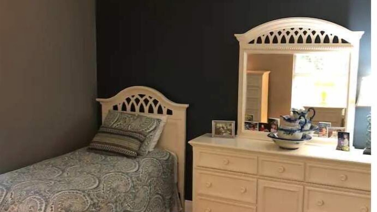 Photo of Bedroom in Loxahatchee