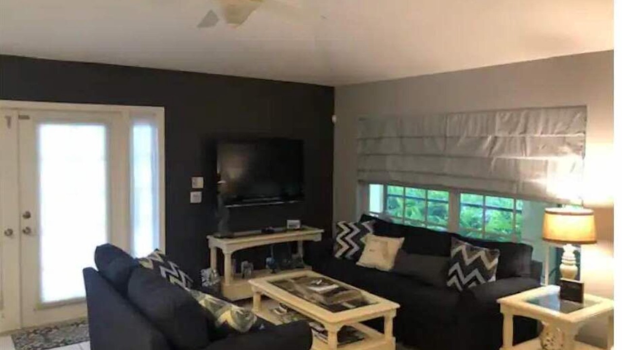 Photo of Livingroom in Loxahatchee