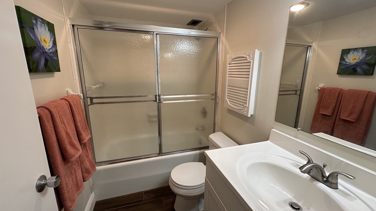 Photo of Bathroom in Vanderbilt Beach