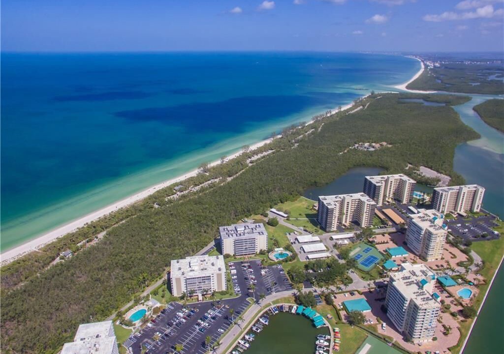 Photo of Outdoor in Vanderbilt Beach