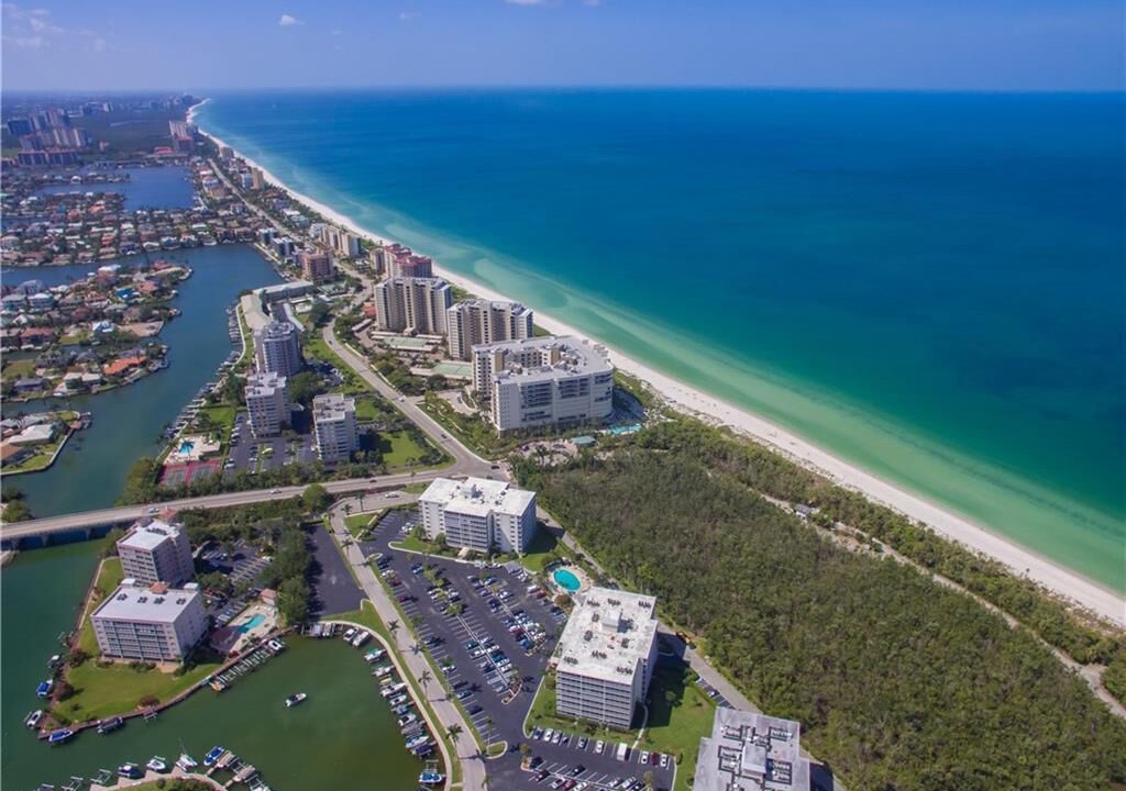 Photo of Outdoor in Vanderbilt Beach