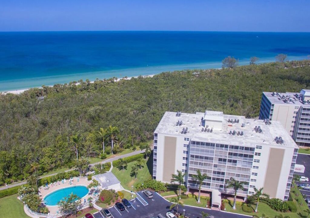 Photo of Outdoor in Vanderbilt Beach