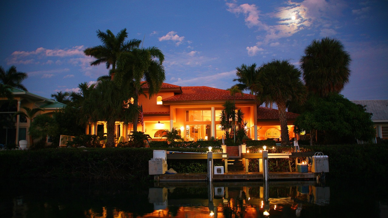 Photo of Others in Coury