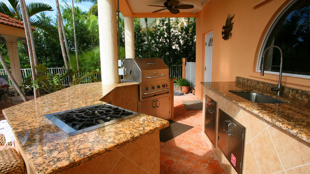 Photo of Outdoor in Coury