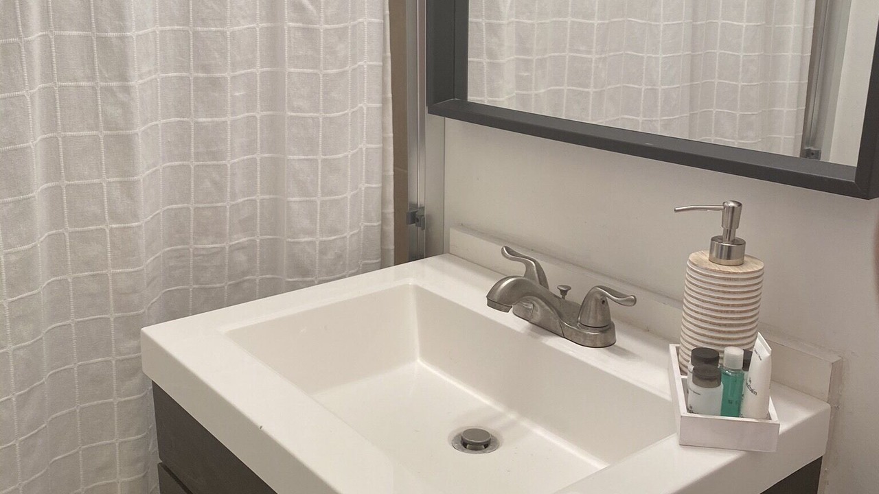 Photo of Bathroom in Royal Poinciana