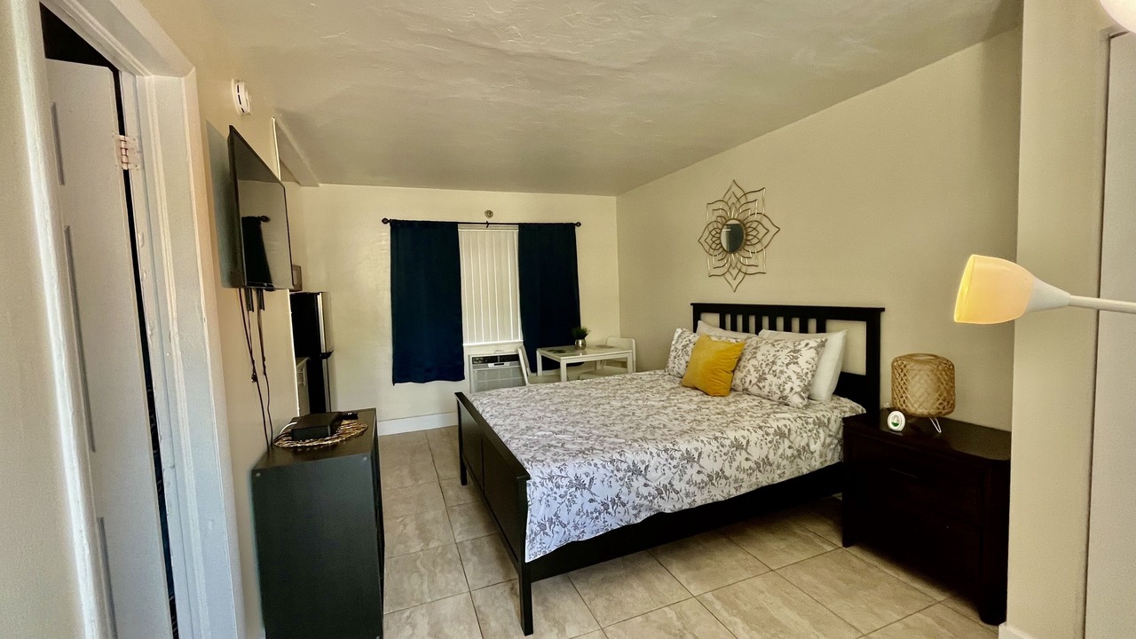 Photo of Bedroom in Royal Poinciana
