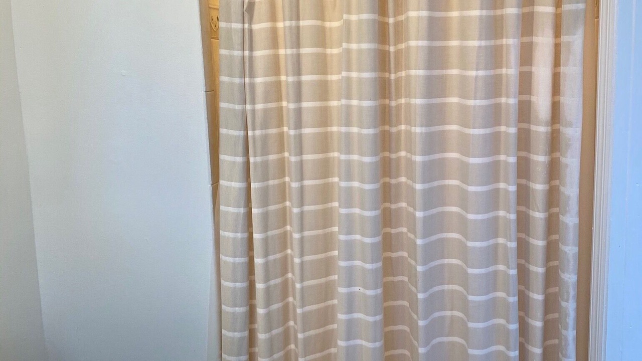 Photo of Bathroom in Royal Poinciana