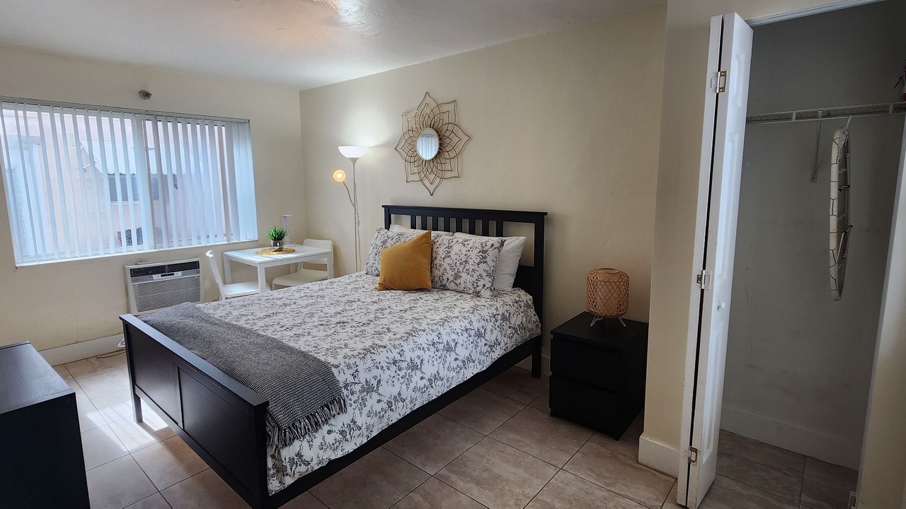 Photo of Bedroom in Royal Poinciana