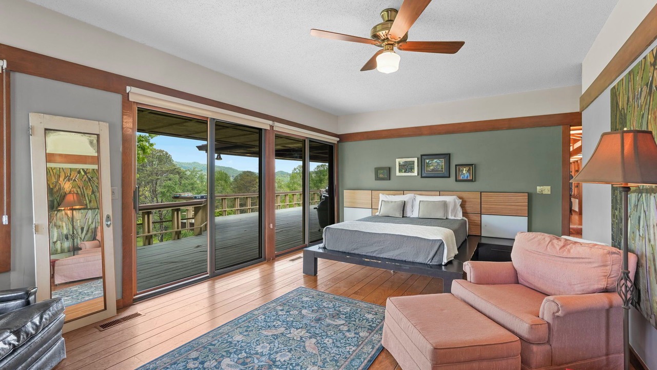 Photo of Bedroom in Rabun Gap