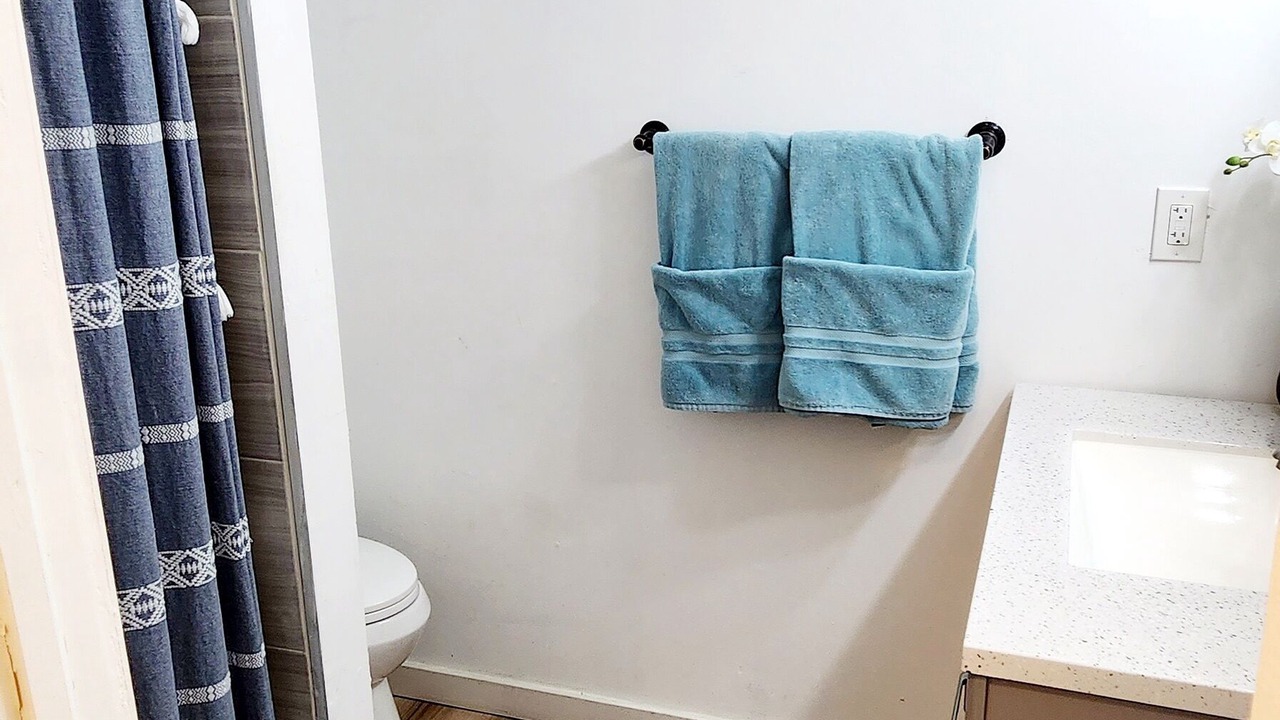 Photo of Bathroom in Royal Poinciana