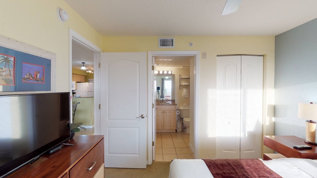 Photo of Bedroom in Treasure Island
