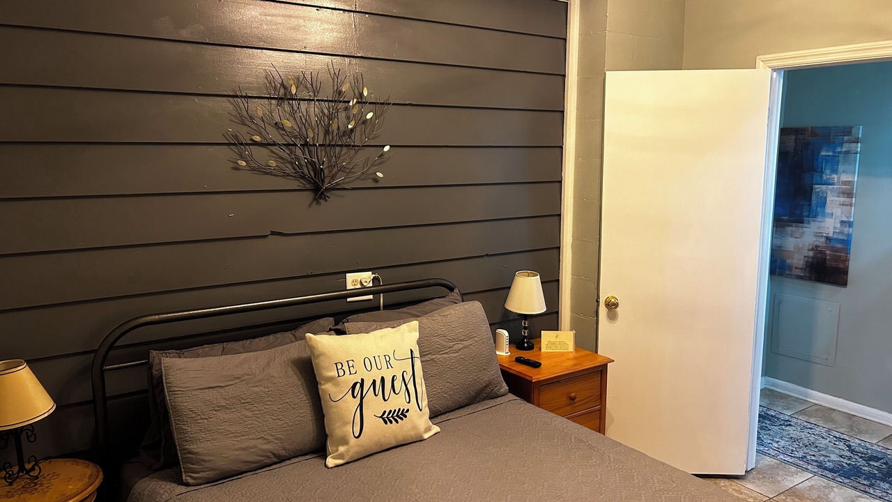 Photo of Bedroom in Historic District