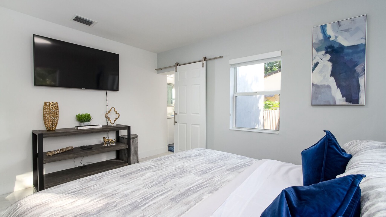 Photo of Bedroom in Royal Poinciana