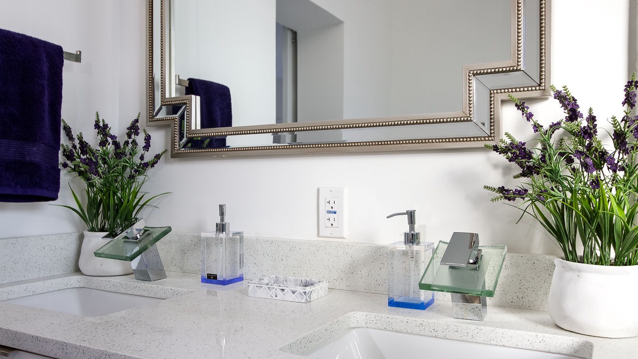 Photo of Bathroom in Royal Poinciana