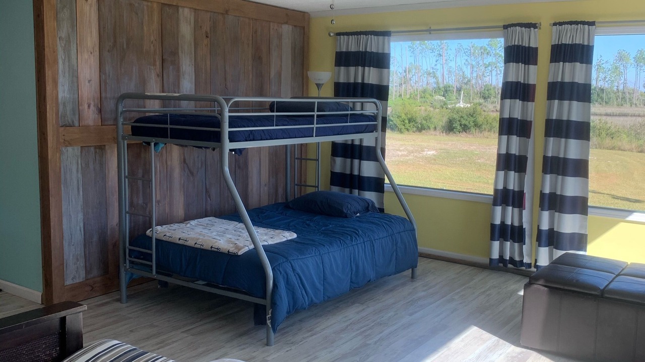 Photo of Bedroom in Gulf County