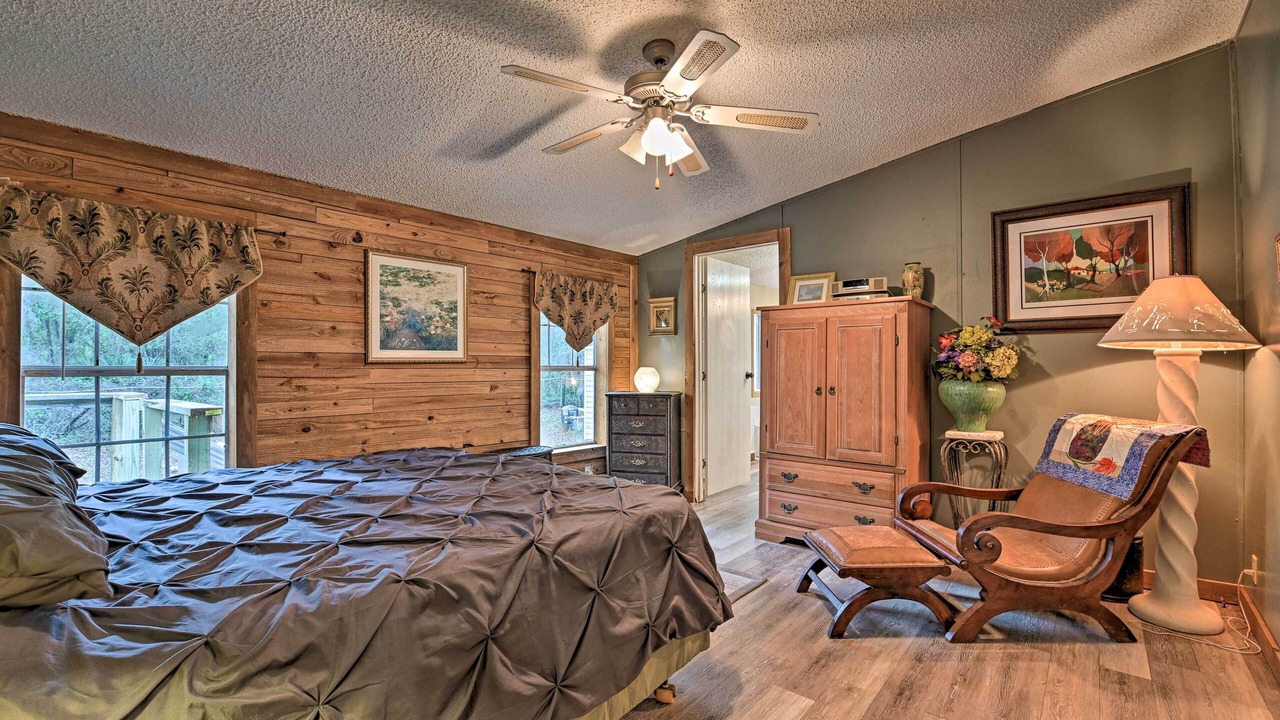 Photo of Bedroom in Silver Springs