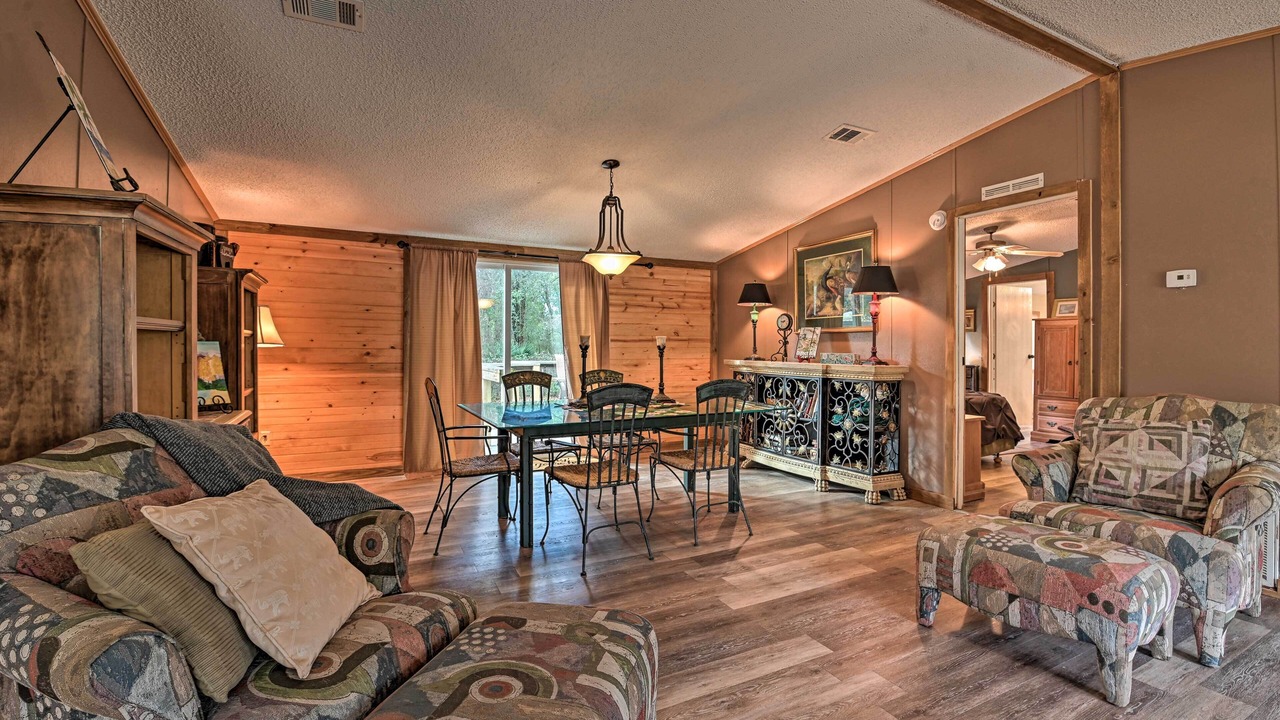 Photo of Livingroom in Silver Springs