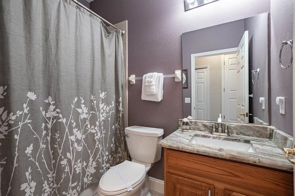 Photo of Bathroom in Highgate Park