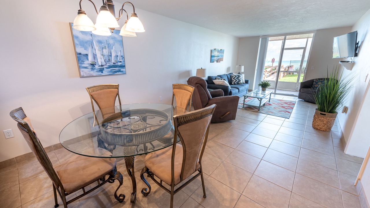 Photo of Livingroom in Indian Harbour Beach