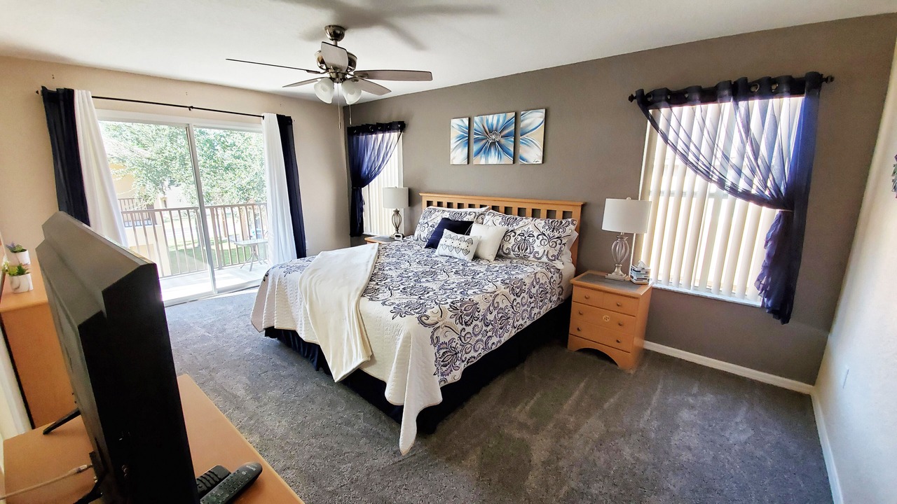 Photo of Bedroom in Regal Palms