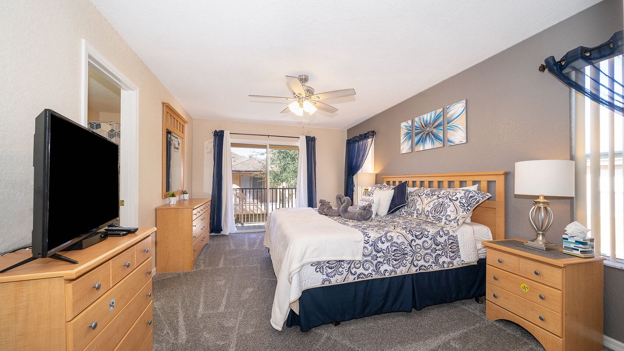 Photo of Bedroom in Regal Palms