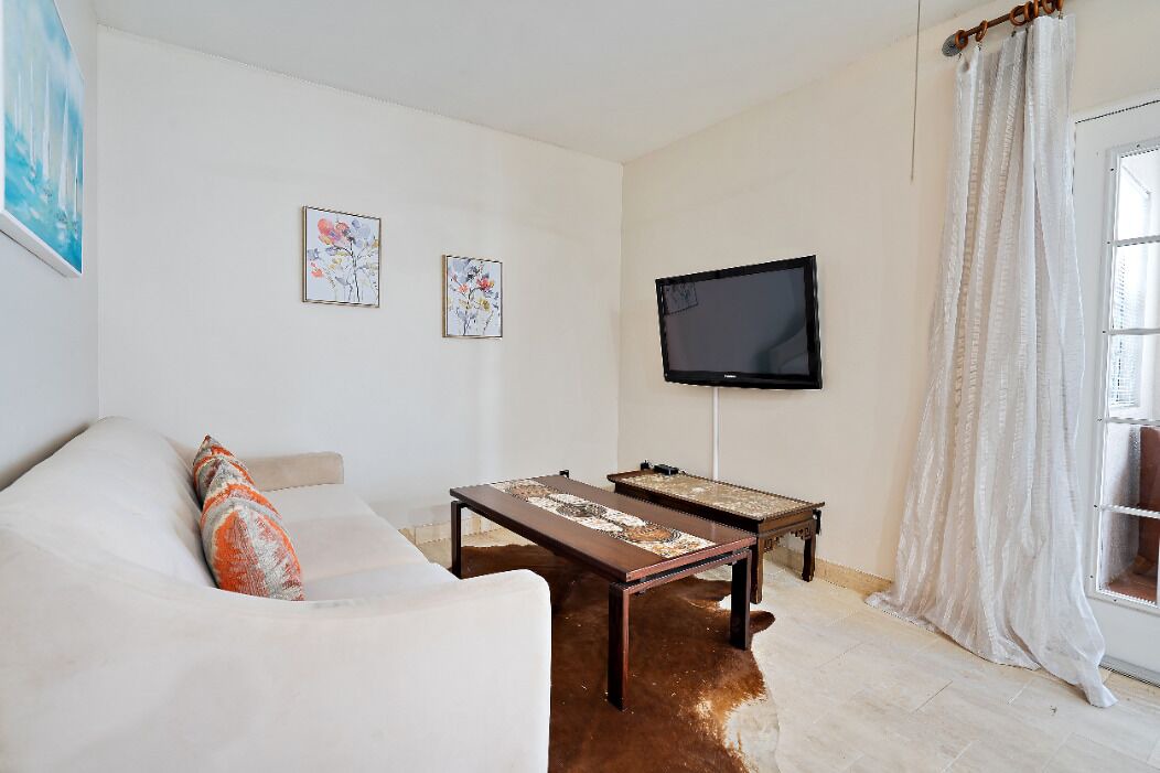 Photo of Bedroom in Old Northwood Historic District