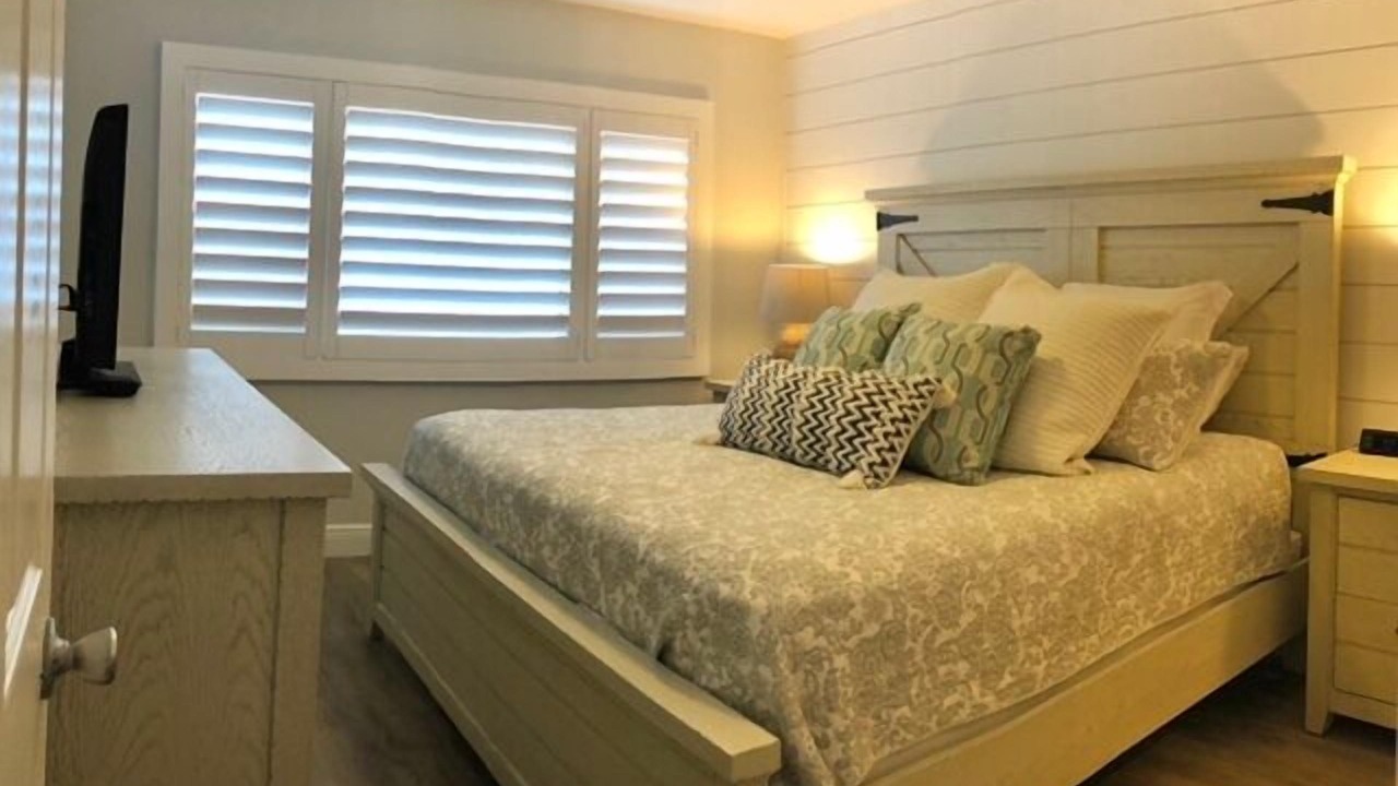 Photo of Bedroom in Crescent Beach