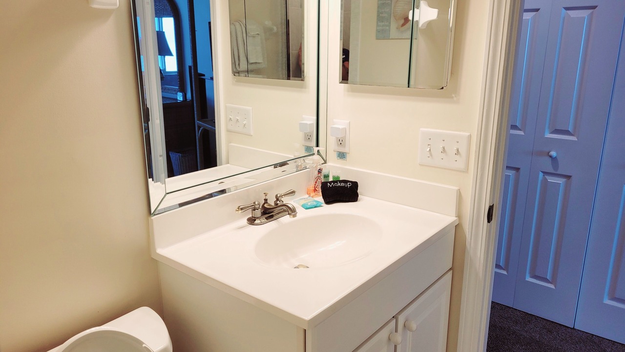 Photo of Bathroom in Crescent Beach