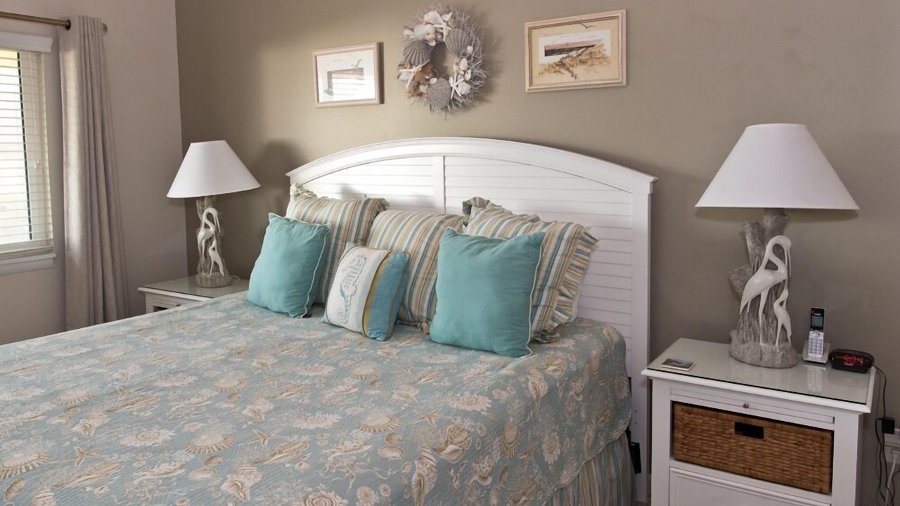 Photo of Bedroom in Crescent Beach