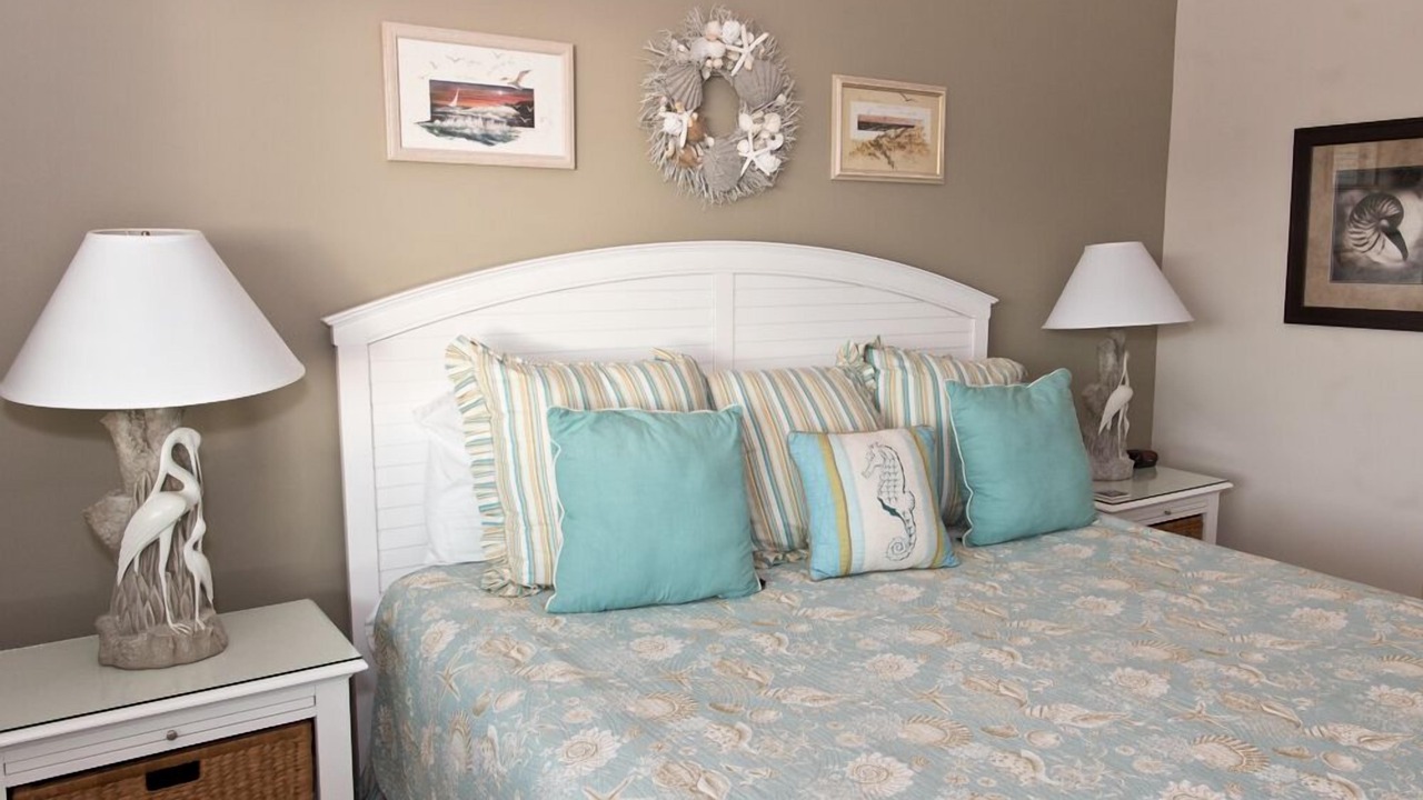 Photo of Bedroom in Crescent Beach