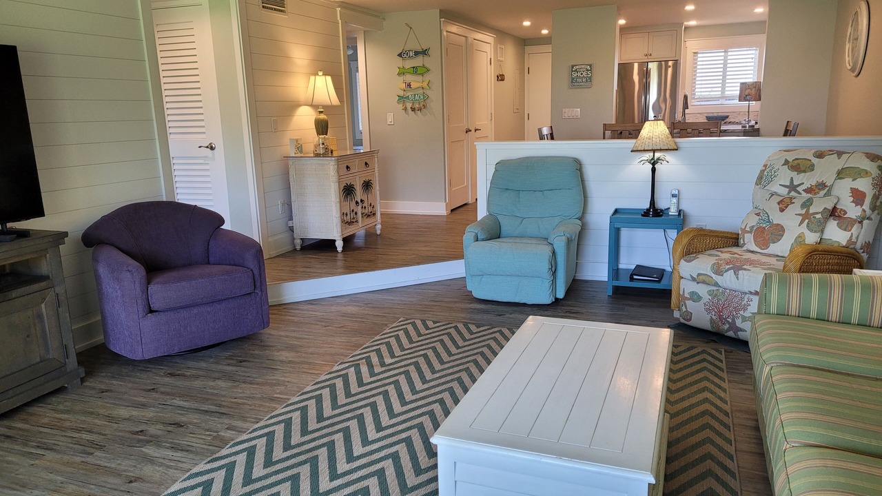 Photo of Livingroom in Crescent Beach