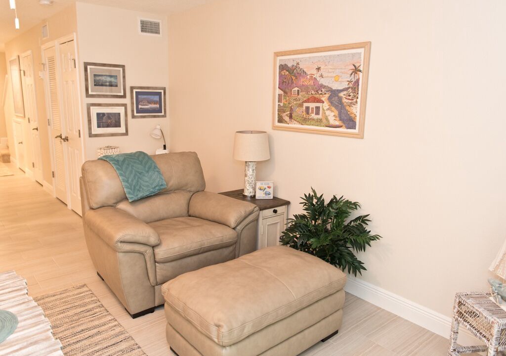 Photo of Livingroom in Crescent Beach