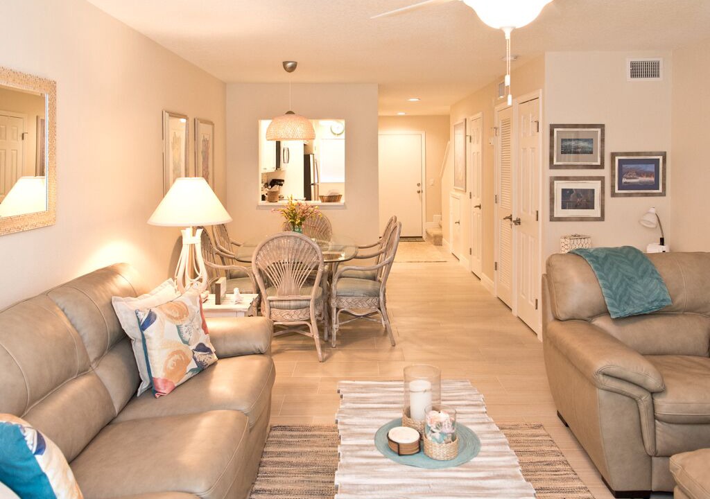 Photo of Livingroom in Crescent Beach