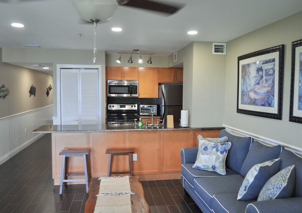 Photo of Livingroom in Monroe County