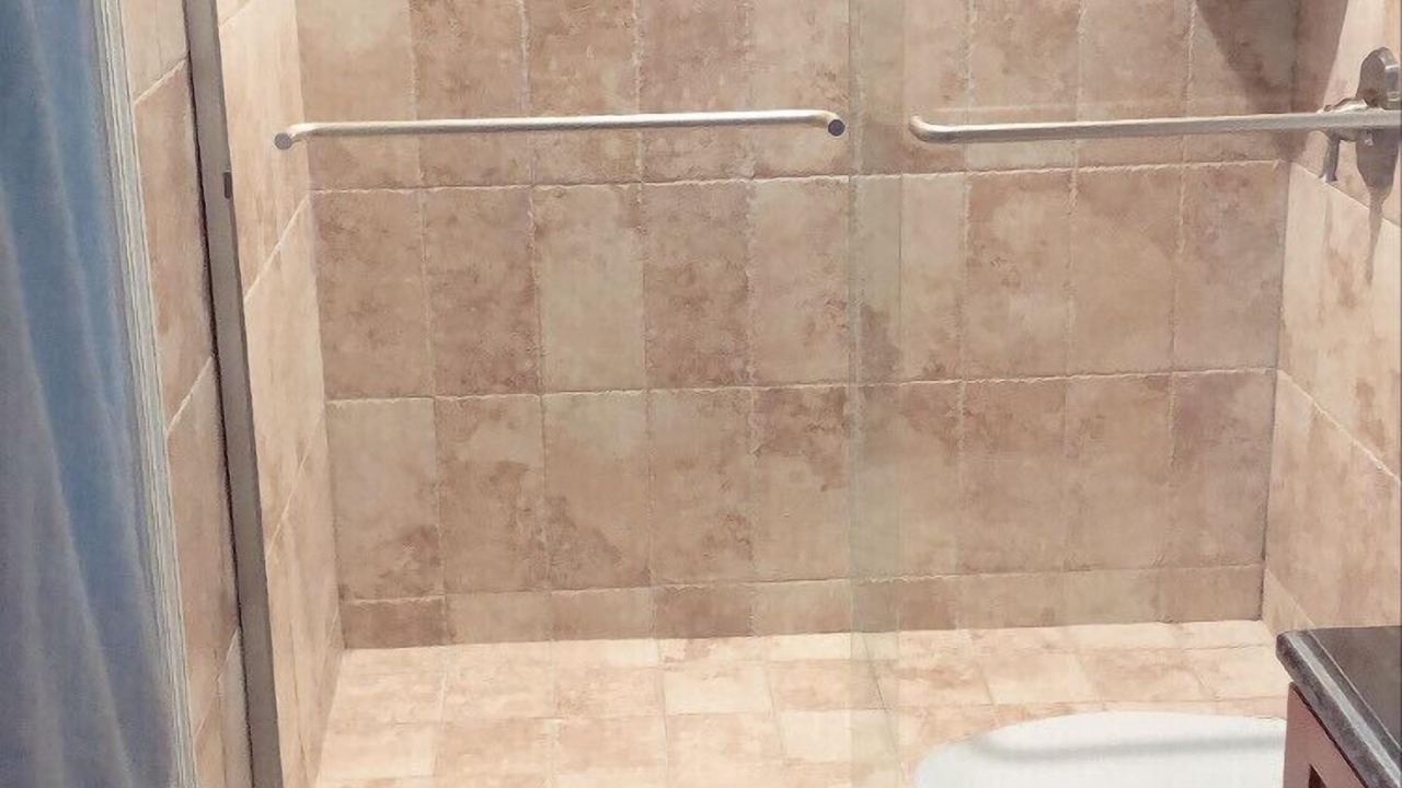 Photo of Bathroom in Monroe County