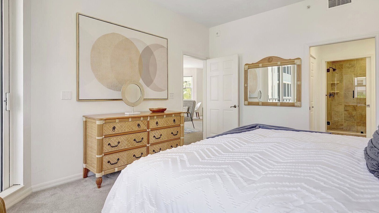 Photo of Bedroom in Vanderbilt Beach