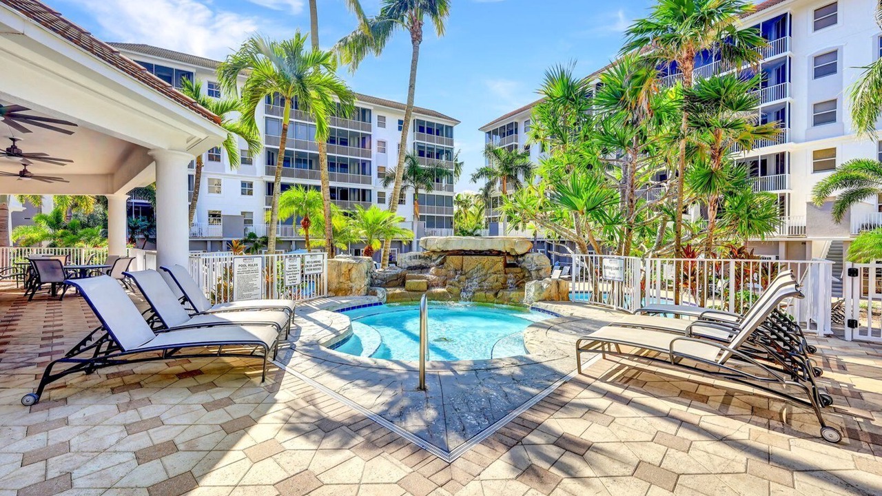 Photo of Outdoor in Vanderbilt Beach