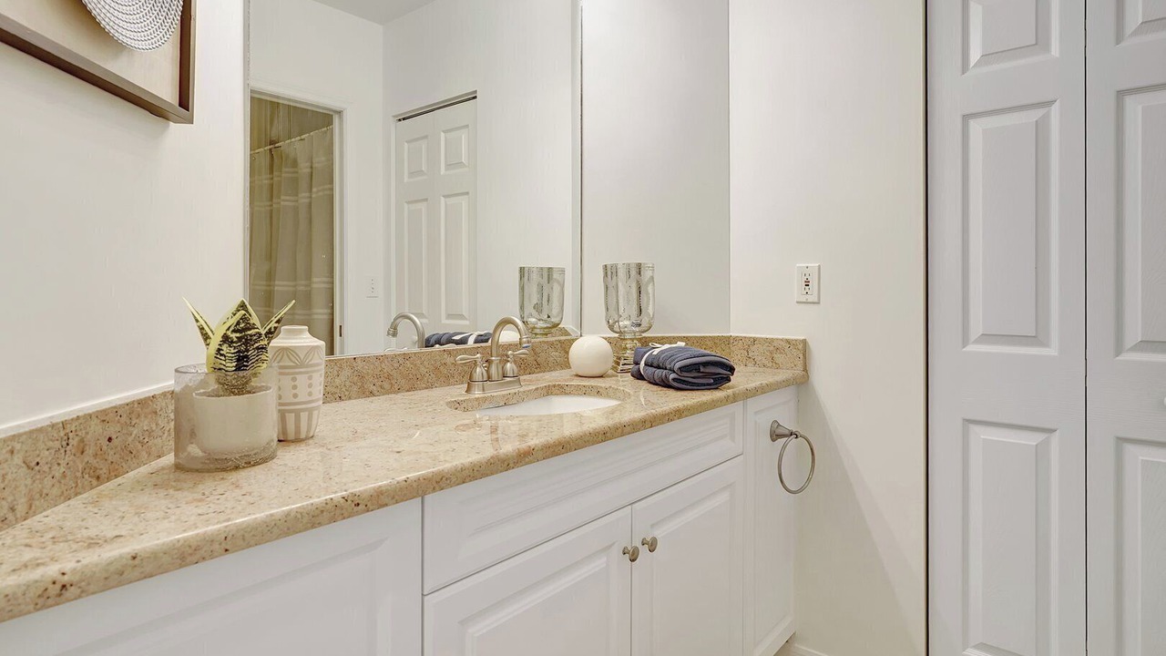 Photo of Bathroom in Vanderbilt Beach