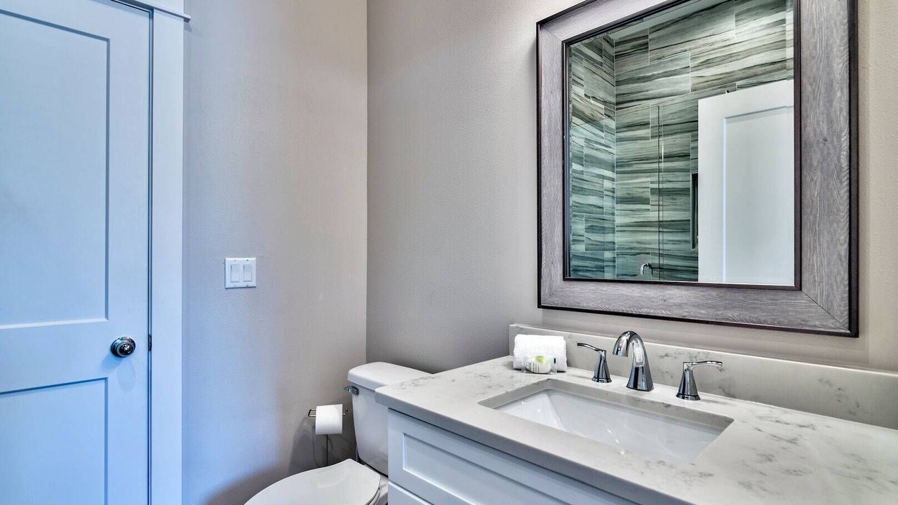 Photo of Bathroom in Crystal Shores