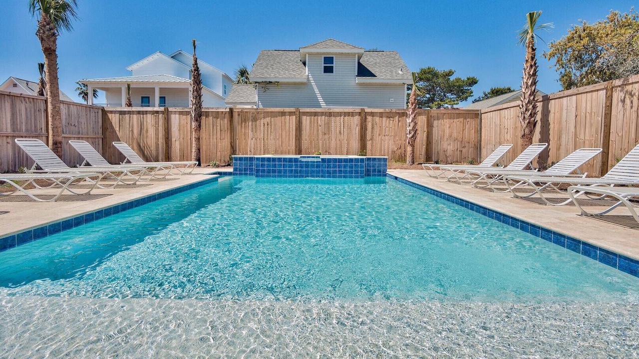 Photo of Outdoor in Crystal Shores