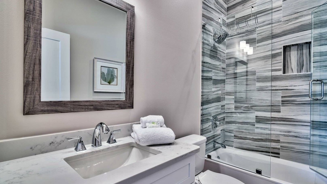 Photo of Bathroom in Crystal Shores