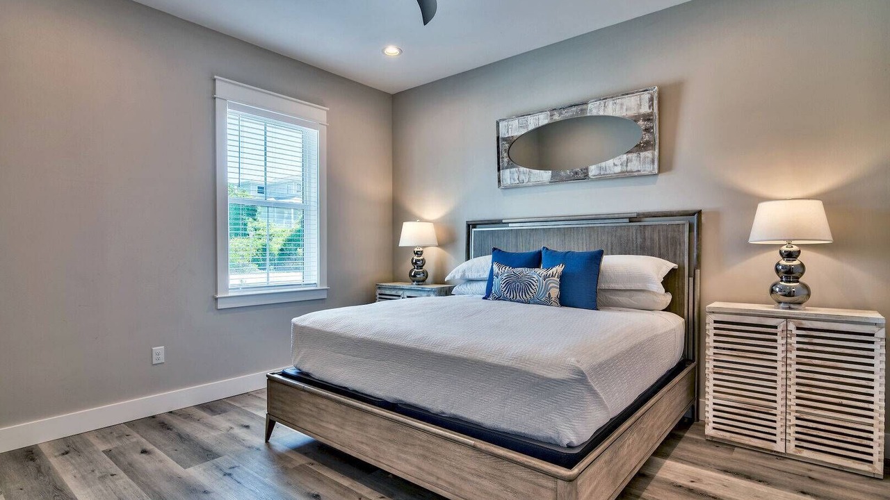 Photo of Bedroom in Crystal Shores