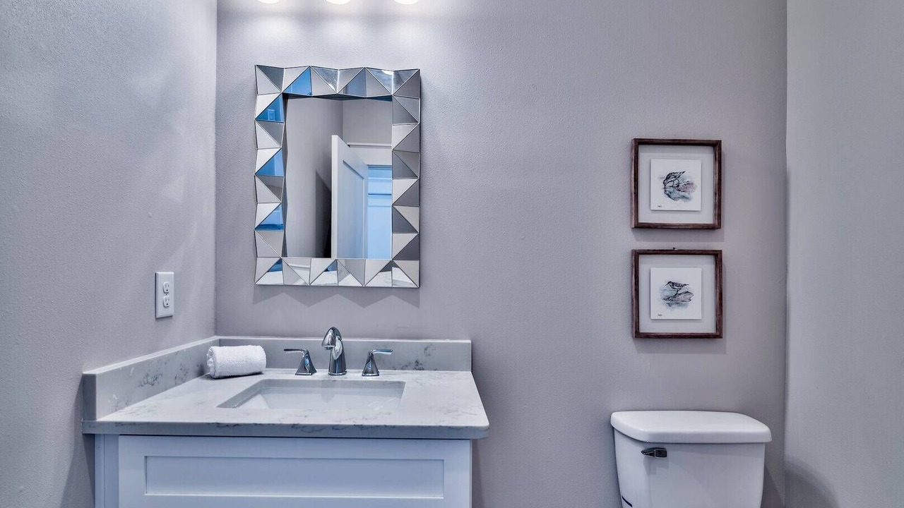 Photo of Bathroom in Crystal Shores